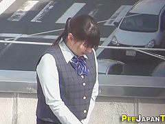 Japanese Bitch Pissing