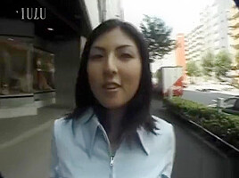 Japanese Cutie Sucks Random Guy's Schlong After Flashing