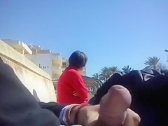 Jerking the pecker on a sunny day