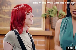 Jessy Dubai And Holly Wood In Ebony Tranny And Her Bbc Lover Sharing A teen 18+ Ts Jean