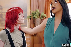 Jessy Dubai And Holly Wood In Ebony Tranny And Her Bbc Lover Sharing A teen 18+ Ts Jean
