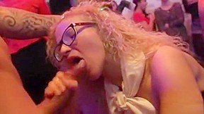 Kelly Was So Relieved When She Got To The Event, Because   