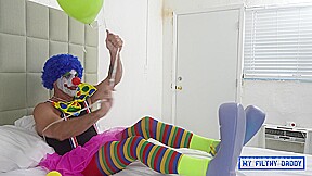 Kinko the Clown has a pee party with lil Amy - PissVids