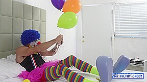 Kinko the Clown has a pee party with lil Amy - PissVids