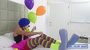Kinko the Clown has a pee party with lil Amy - PissVids