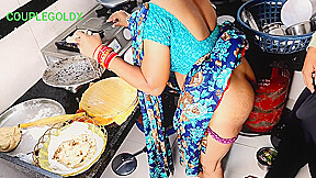 Kitchen Me Chupke Se Ghus Kar Suri Kiya