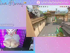 L A S - Chica Juega Valorant Mientras Muestra Tetas
