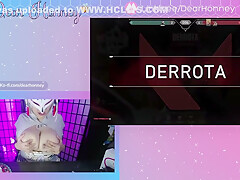 L A S - Chica Juega Valorant Mientras Muestra Tetas