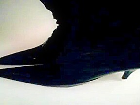 LADY AMELIA IN BOOTS - saf