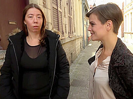 Laeticia, 23, medical aide in Dunkirk!
