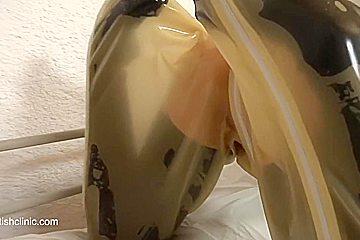 Latex Lesbian Strapon