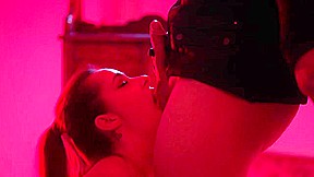 Laura walker la cambrioleurs salope