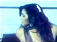Lesbian Peepshow Loops 630 70's and 80's - Scene 4