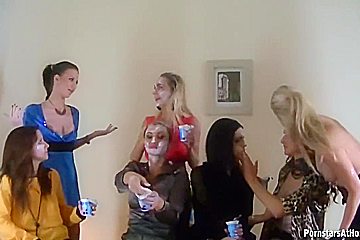 Lesbian Pissing Group Fun