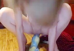 Littlekissmuffi: college girl cunt devours bad dragon