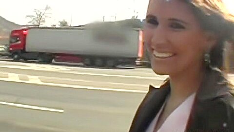 Lusty Woman Enjoys Extreme Sex