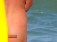 MILF Close Up Pussy - Mature Nudist Amateurs Beach