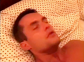 Madre sicula si fa trombare dal figlio preferito