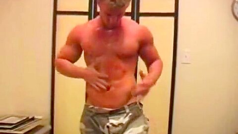 Mark Dalton Army muscle show off