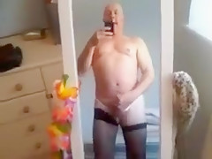 Me wanking in Stockings