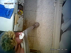 Milf bathroom unaware