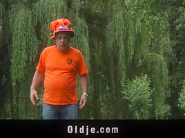 Mini slut teeny fuck with a stranger oldguy in the park