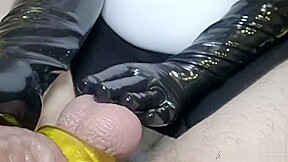 MissLexiana - A dreamy latex handjob