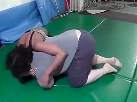 Mixed Wrestling - Girl vs Big Guy