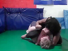 Mixed Wrestling - Girl vs Big Guy