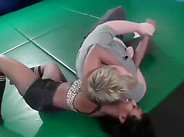 Mixed Wrestling - Girl vs Big Guy