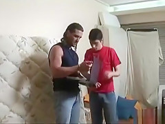Mudanza y garchada gay ( viviendo sólo ) Argentino