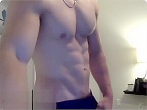 Muscle guy 23yo cums