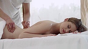 Natural Babe Rubs Herself