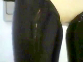 Ne hot Frau in Latex