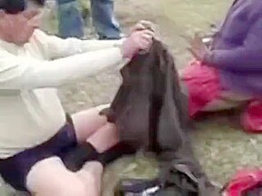 Nepali Public Sex caught by police at Lovely Dada, pokhara