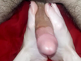 Netflix And Oily Toes No Cum