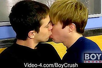 Newcomer Conner Bradley takes on our neverseen Kyler Moss in an highly hawt scene
