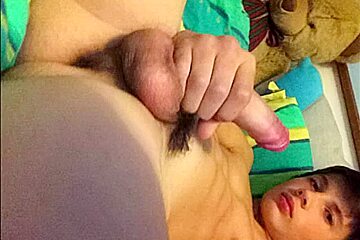 Nice Looking Teen 18+ Wanks Twink Porn Tube
