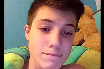 Nice Looking Teen 18+ Wanks Twink Porn Tube