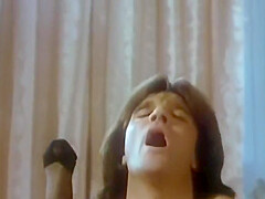 Nicole Segaud, Christine Black And Laura Clair - 1980 - Les Bas De Soie Noire 02
