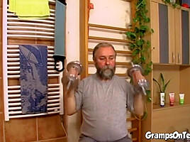 Petite teen 18+ fucks grandpa at the gym