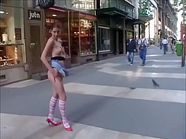 Piss Slut in Public 16 Kigyo utca