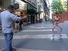Piss Slut in Public 16 Kigyo utca
