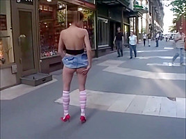 Piss Slut in Public 16 Kigyo utca
