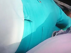 RICO ARRIMON A MILF HERMOSA PUERTA BUS