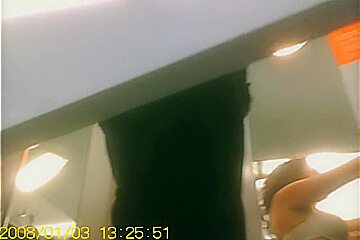 Real amateur in changing room spied in brassiere