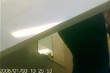 Real amateur in changing room spied in brassiere