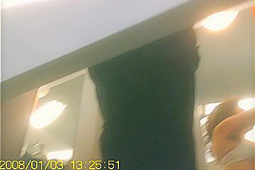 Real amateur in changing room spied in brassiere