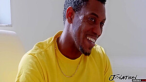 Roxie Sinner - Interview 24 Min