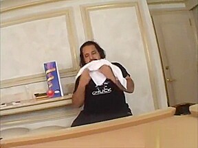 Sammie teamed with Queeny to fuck Ron Jeremy